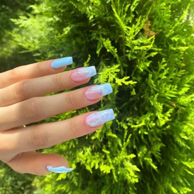 Baby blue nails for summer