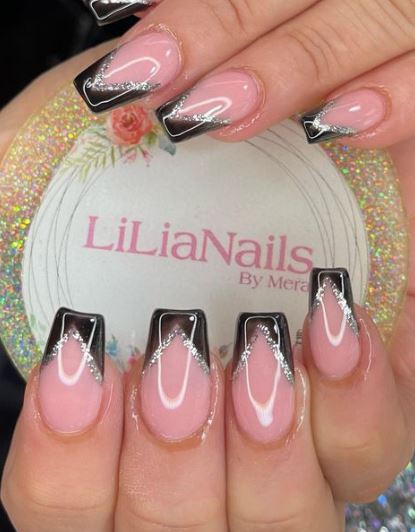 Glossy Pinky nails with black and silver art