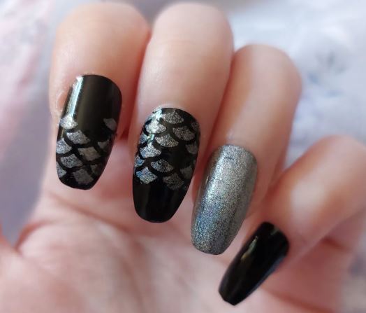 Stylish and Creative Black and Silver Nail Art