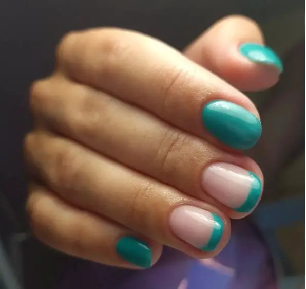 Subtle Turquoise Glossy Nail Art