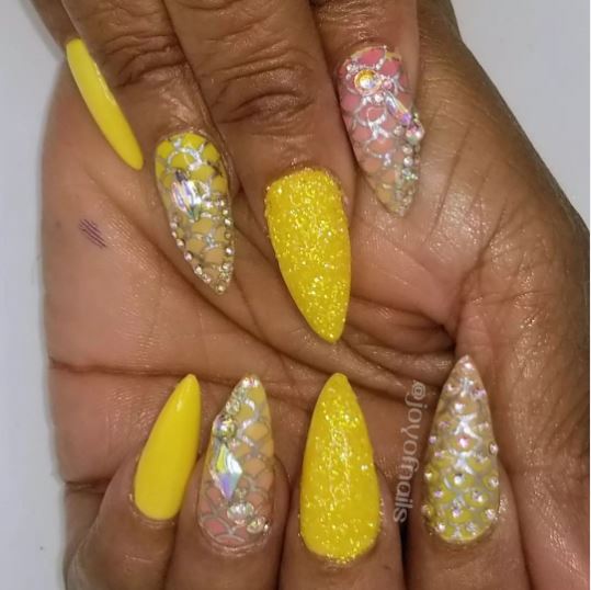 Yellow Glitter Gel Nail Art