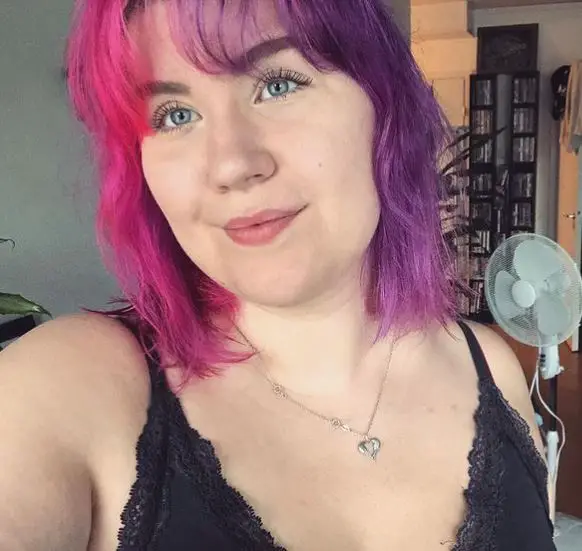 half pink hald purple short hair