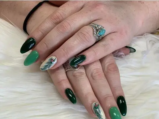 Colorful Marble Emerald Green Nails