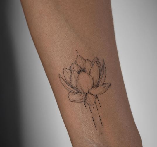 Simple Style Lotus On Wrist