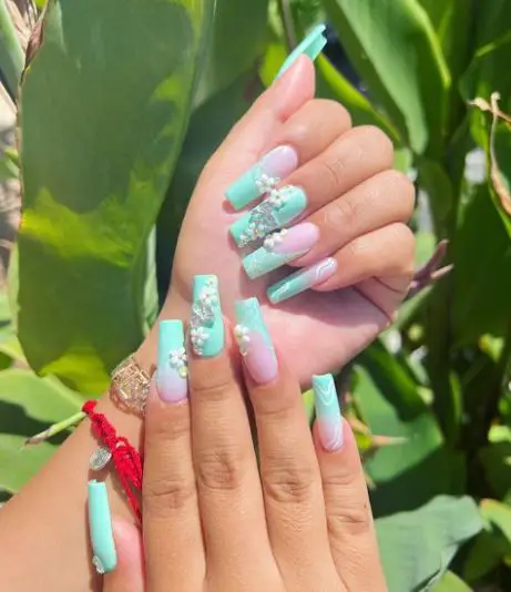 3D Flower Minty Nails