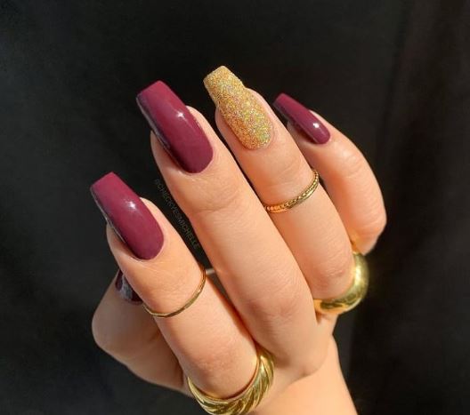 Accent Gold Nail Art