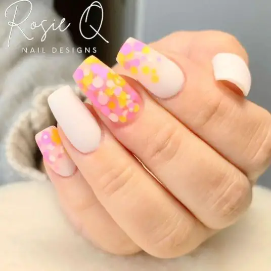 Flowery Dotted Pastel Nails