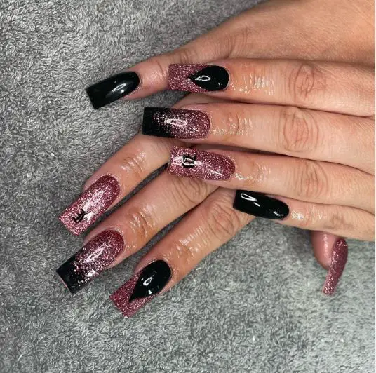 40+ Irresistible Black Glitter Nails For You This Season