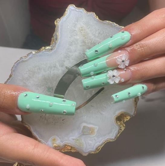 Mint Green and Pearls Nail Art