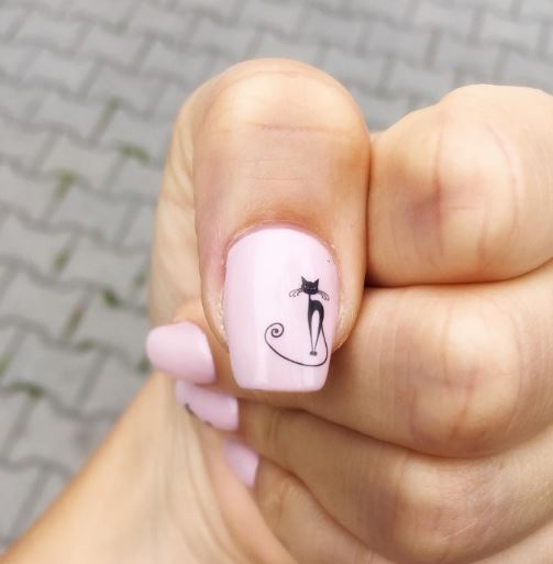 Pink Elegant Cat Nails