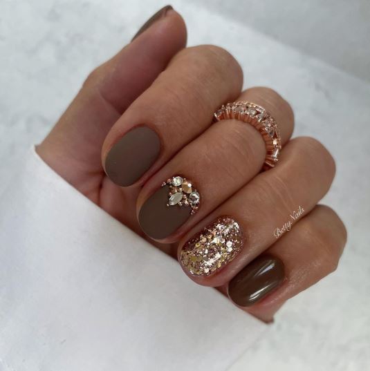 Short Brown Acrylic Nails