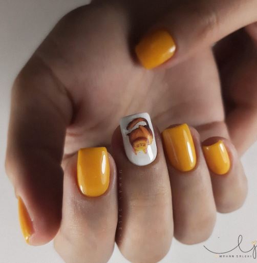 Yellow Cat Nails With Ginger Cat