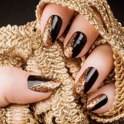 40 Glamorous Glitter Nail Designs on Black Girls - Hot Girl Summer Styles!  - Coils and Glory
