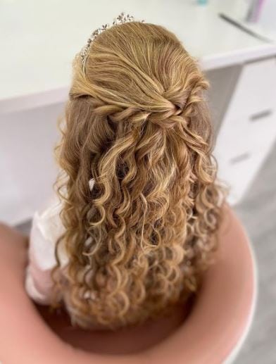 Blonde Detailed Curls with Tiara