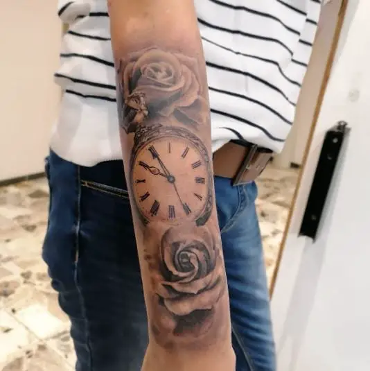 Clock Between Two Roses Tattoo Piece