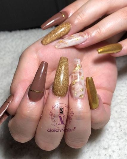 Gold Chrome and Gold Glitter Nails