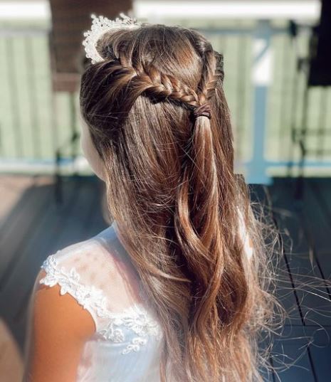 Pretty Half Updo With Waves