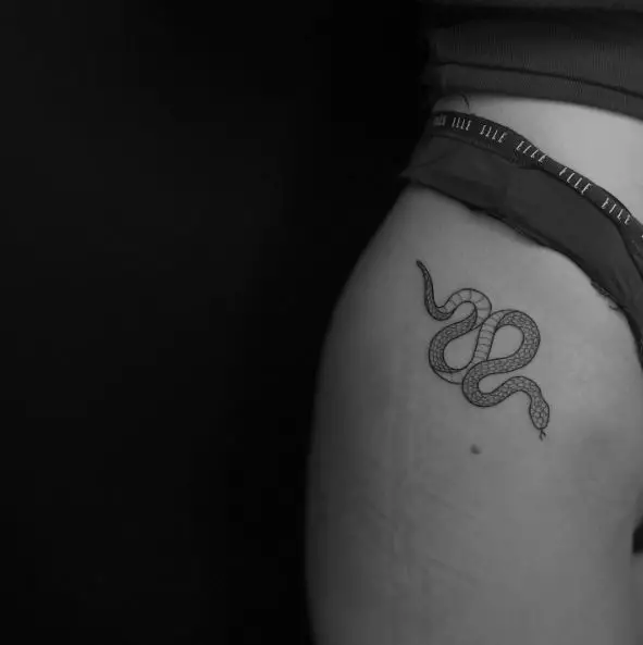 Small Snake Linework on Thigh
