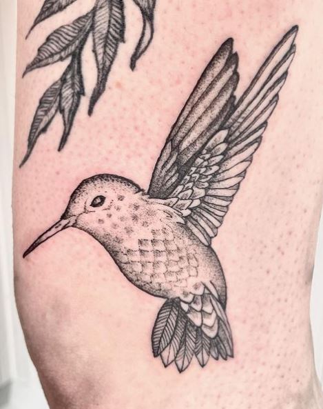Hummingbird Tattoo Near the Knee