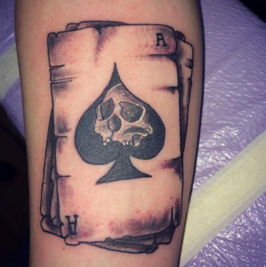 Cool ace of spades with Skull tattoo