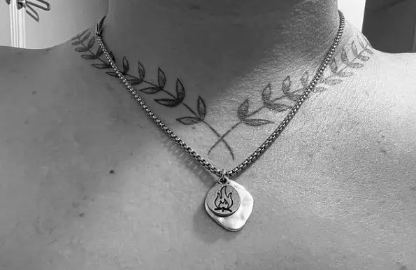 Grey Laurel Wreath Necklace Tattoo