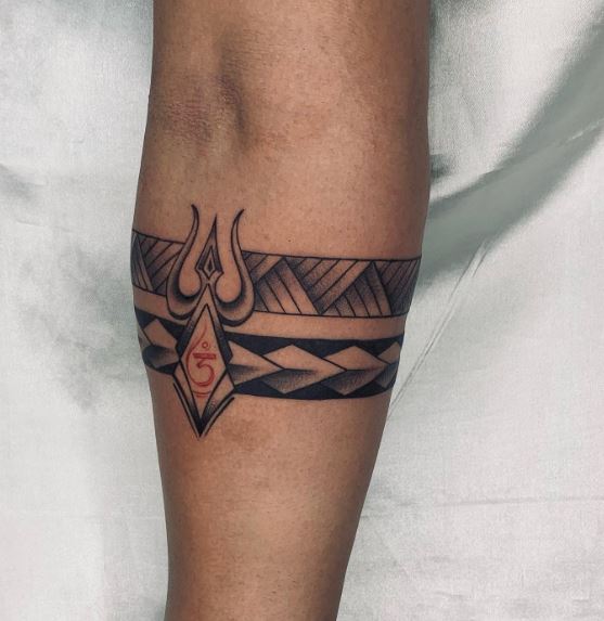 Trishul Armband Tattoo
