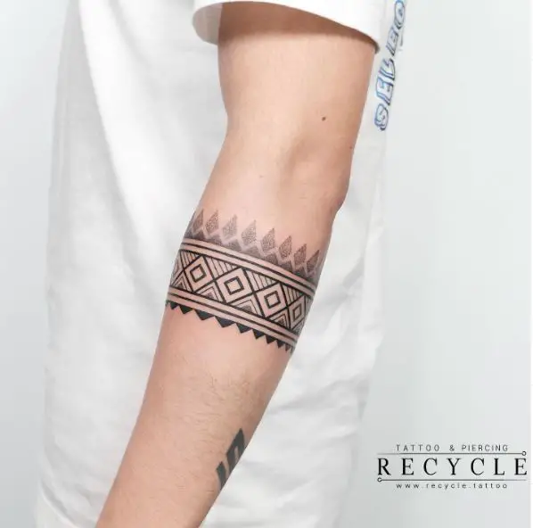 Geometrical Ornaments Armband Tattoo