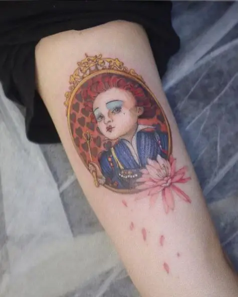 Queen of Hearts on a Mirror Tattoo Piece