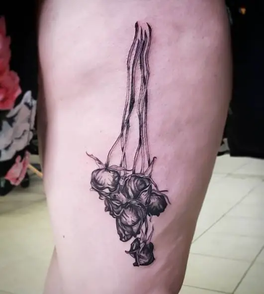 Bouquet of Dead Roses Thigh Tattoo