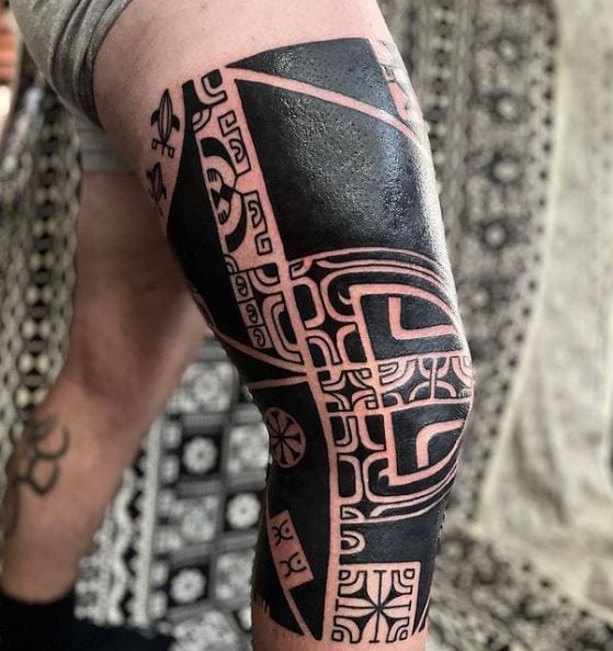 Black Samoan Tribal Thigh and Knee Tattoo