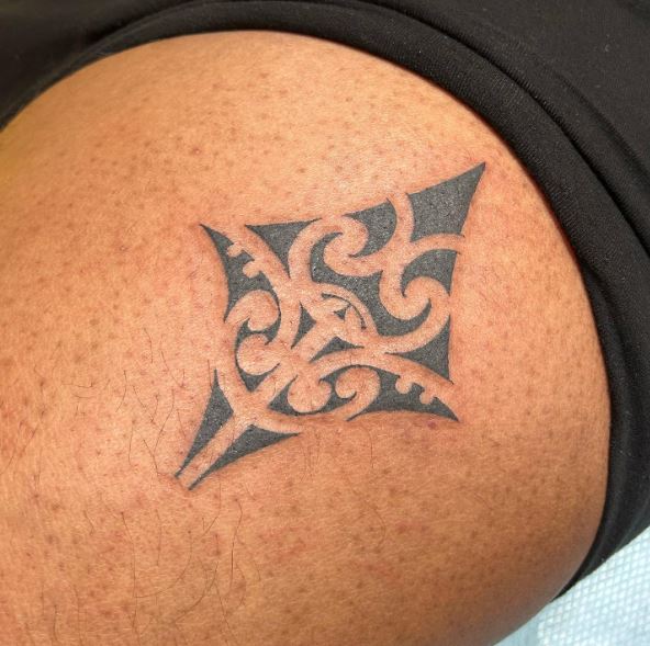 Grey Samoan Symbol Thigh Tattoo