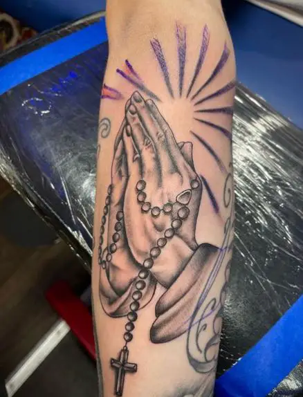 Black and Grey Praying Hands with Rosary Beads Tattoo Piece