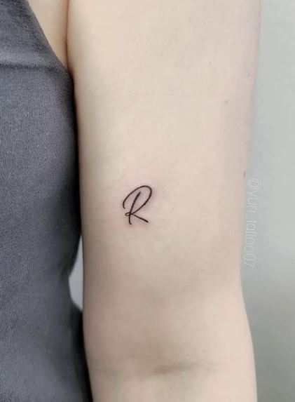 Black Simple Letter R Initial Biceps Tattoo