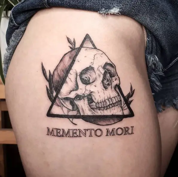 Memento Mori Text with a Skull Thigh Tattoo