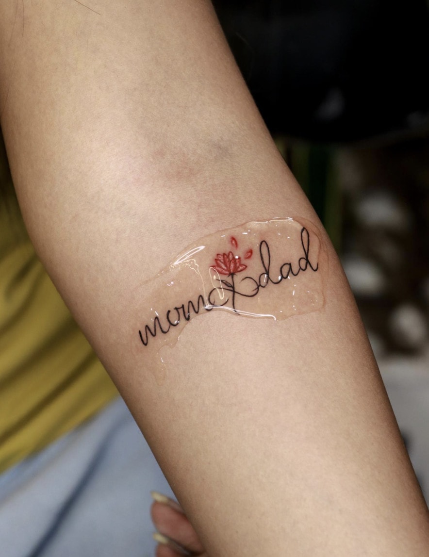 125+ Mom And Dad Tattoo Ideas To Immortalize Your Loved Ones