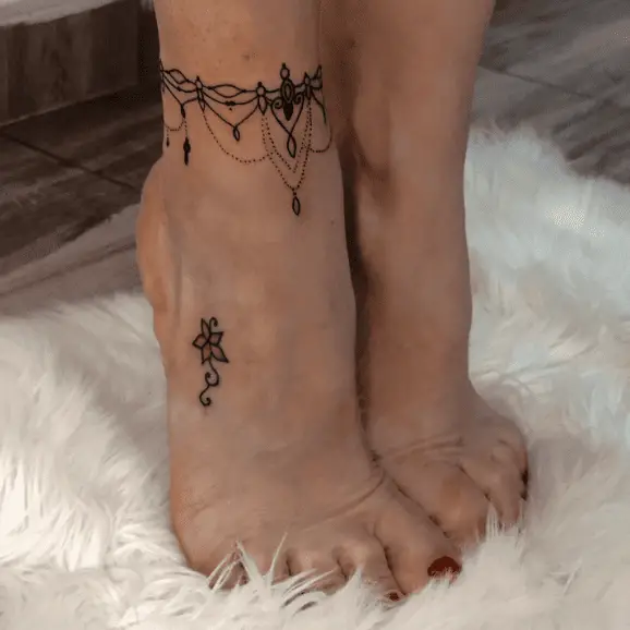 Black Ink Anklet Tattoo Piece