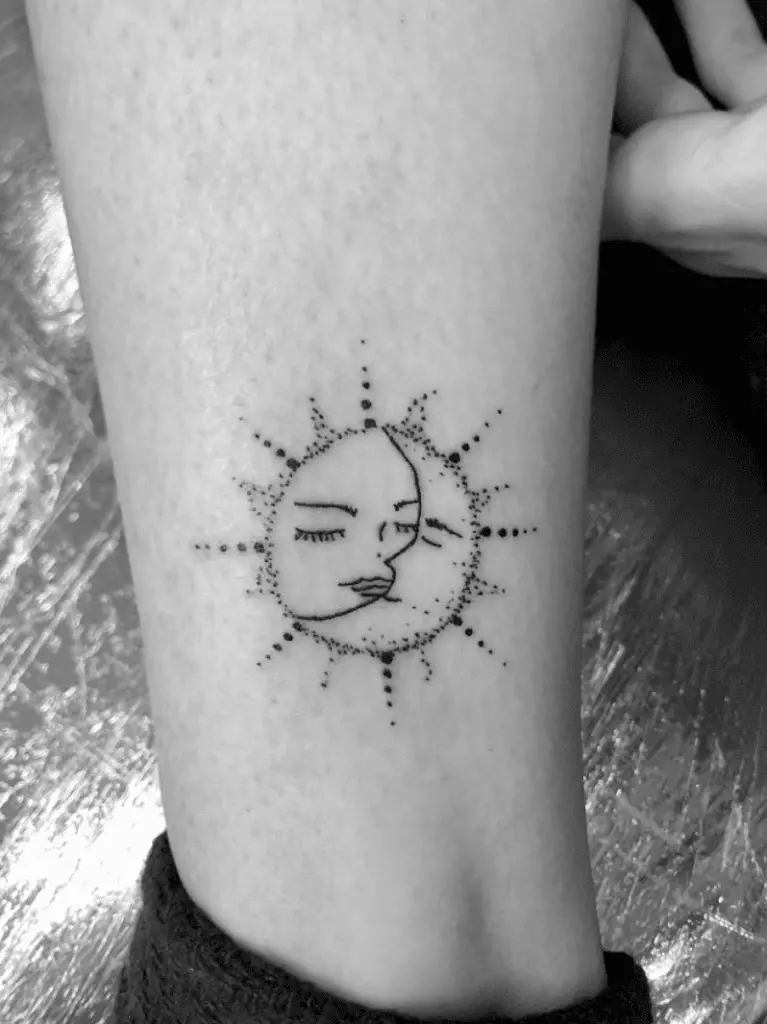 Stippling Simple Sun and Moon Kissing Leg Tattoo