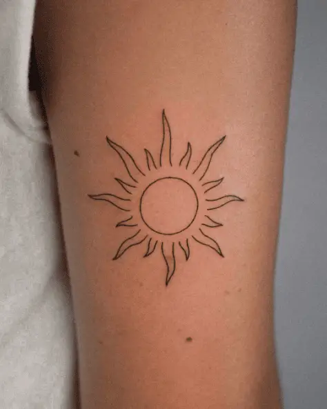 Curvy Lines Sun Tattoo
