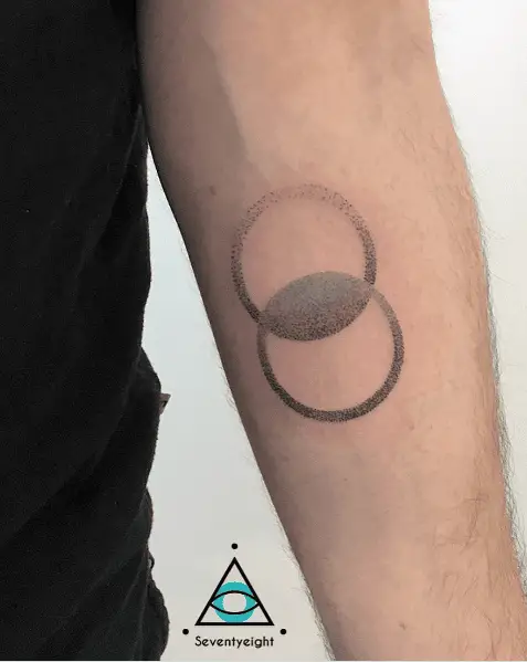 Greyscale Dotted Interconnected Circle Tattoo