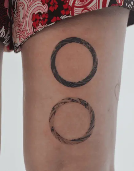 Patterned Double Circle Thigh Tattoo 